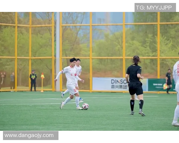 好嗨呦足球明星带你领略绿茵场上的激情与梦想